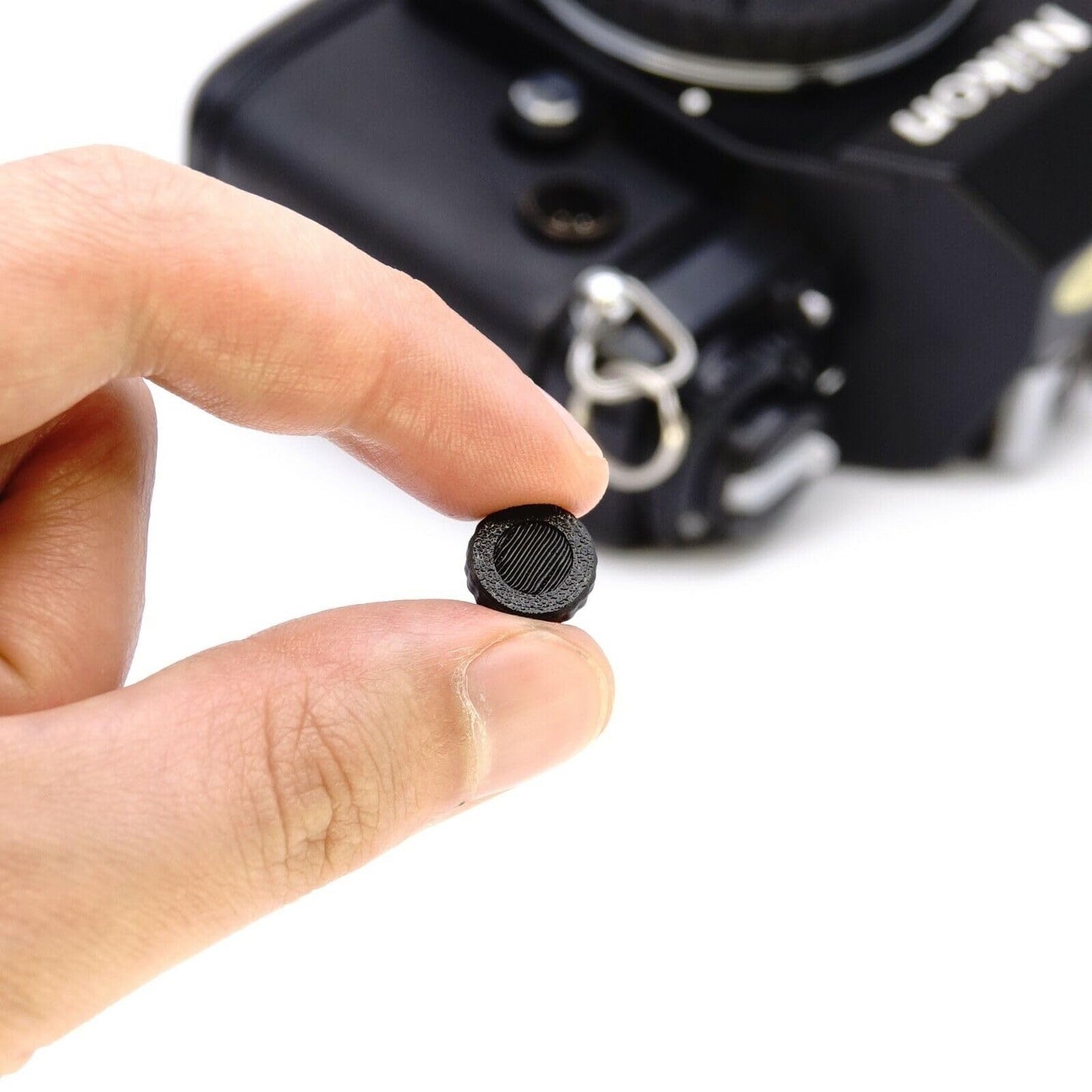 Ensemble de protections classiques Nikon : cache-prise télécommande 2 broches et cache-synchro PC (F4, F3, MD-4, F801)