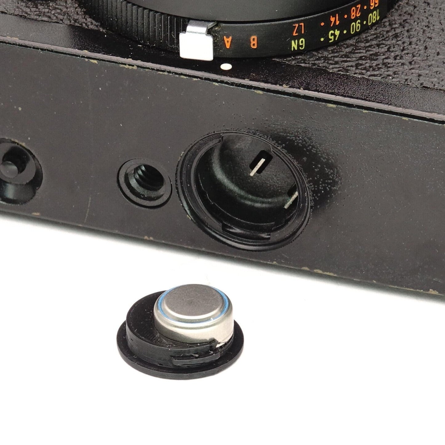 Couvercle de compartiment à piles & adaptateur (675 zinc-air) pour Rollei XF 35