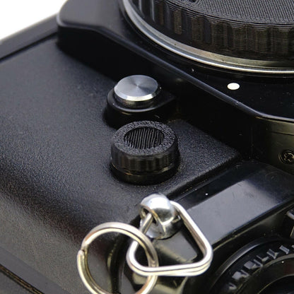 Ensemble de protections classiques Nikon : cache-prise télécommande 2 broches et cache-synchro PC (F4, F3, MD-4, F801)